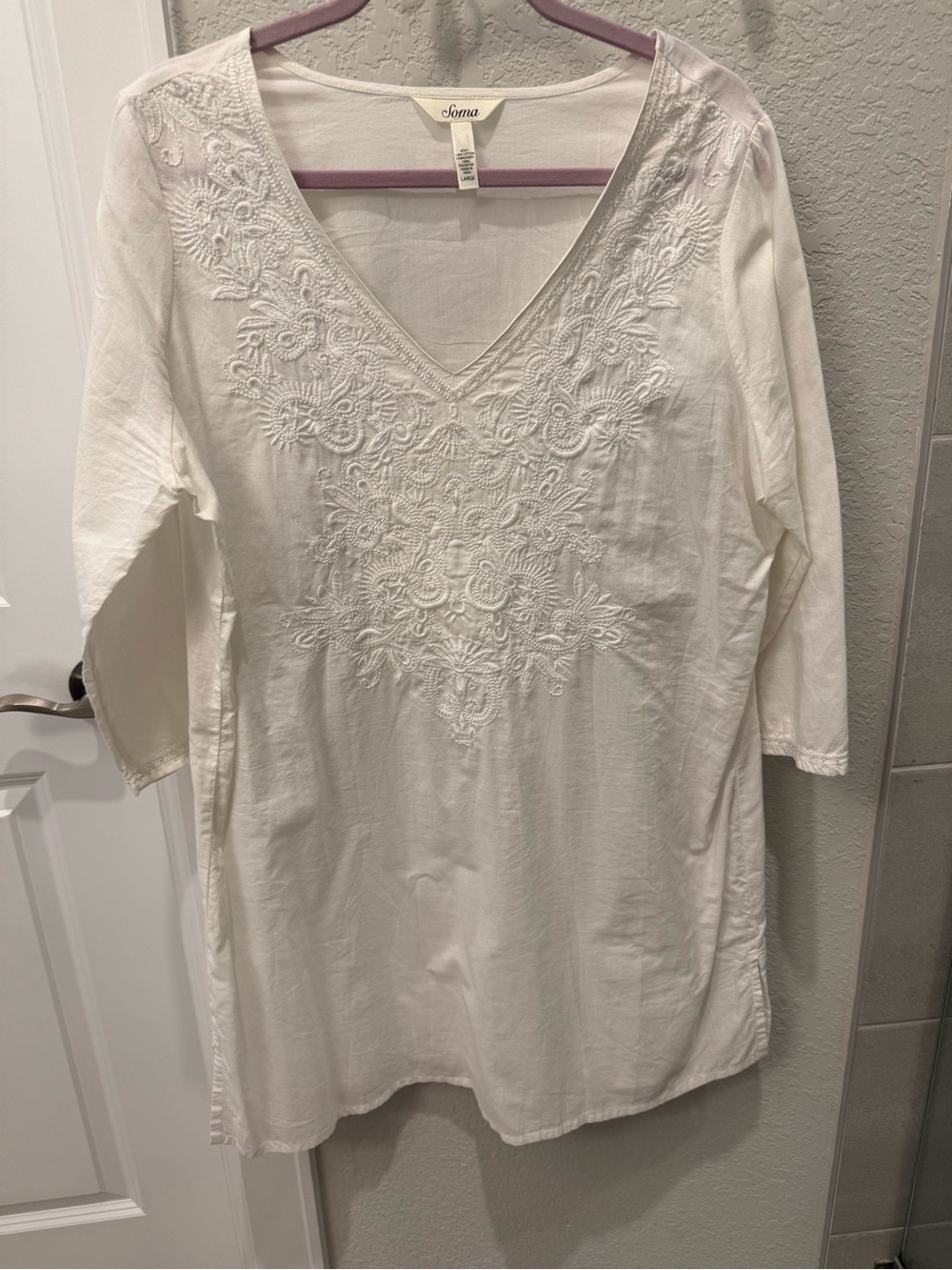 Soma Cream V-Neck Embroidered Tunic